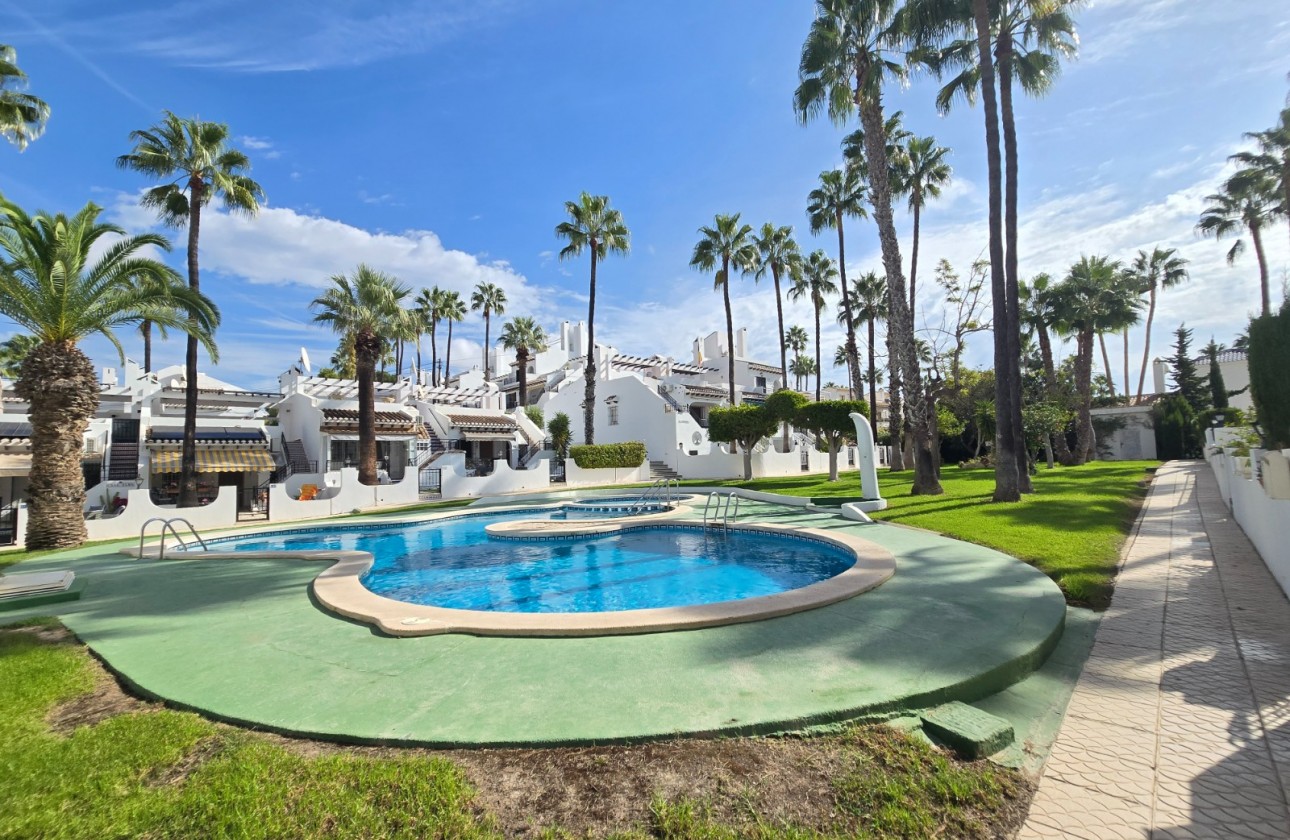 Reventa - Townhouse * - Villamartin * - Los Dolses *