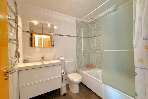 Resale - Apartament - Orihuela Costa - Villamartin