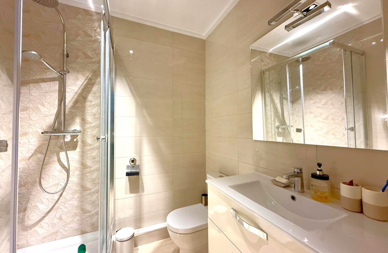 Resale - Apartament - Orihuela Costa - Villamartin