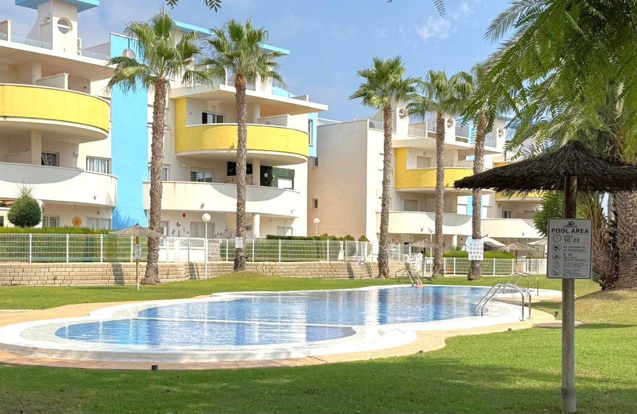 Resale - Apartament - Orihuela Costa - Villamartin