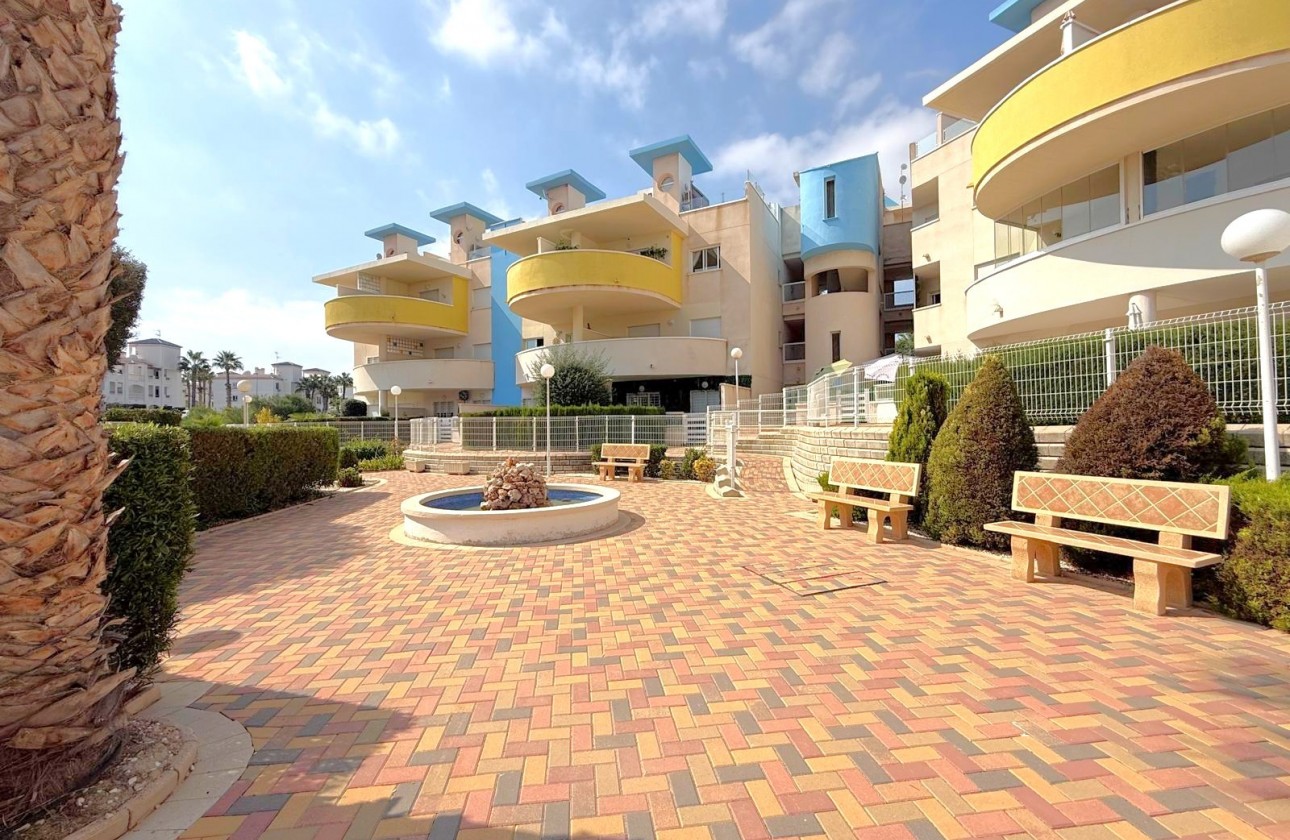 Resale - Apartament - Orihuela Costa - Villamartin
