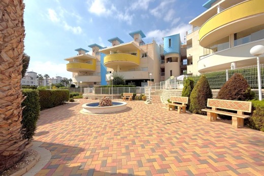 Resale - Apartament - Orihuela Costa - Villamartin