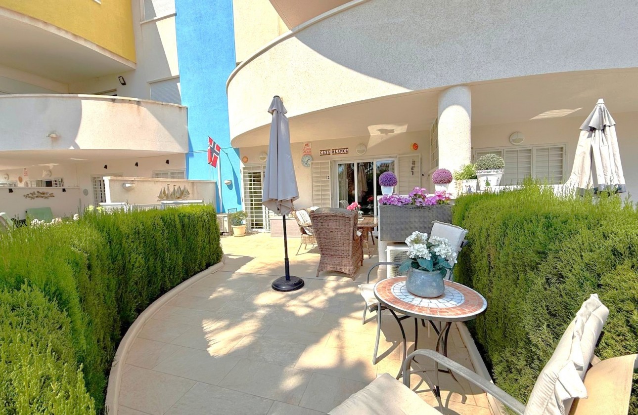 Resale - Apartament - Orihuela Costa - Villamartin