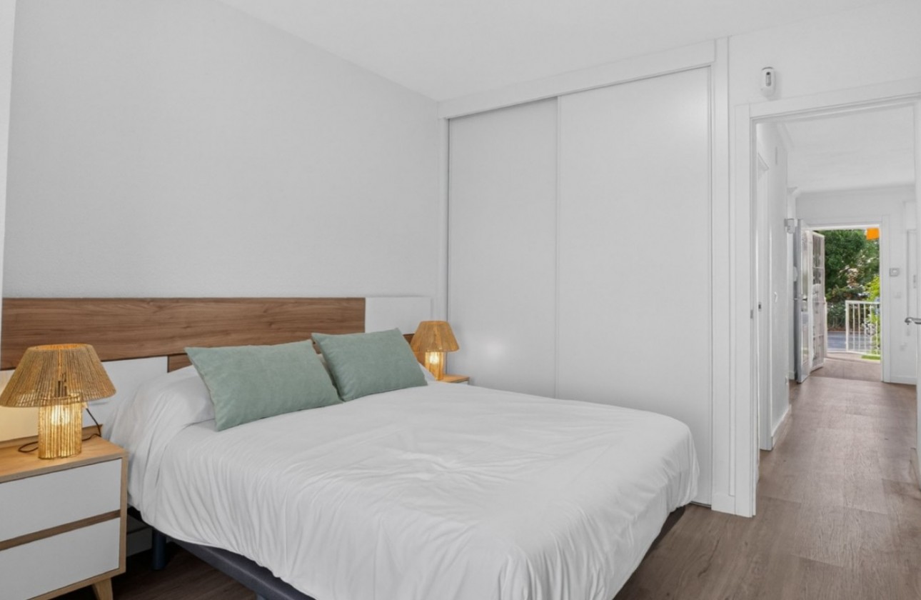 Resale - Apartment - Orihuela Costa - Villamartín