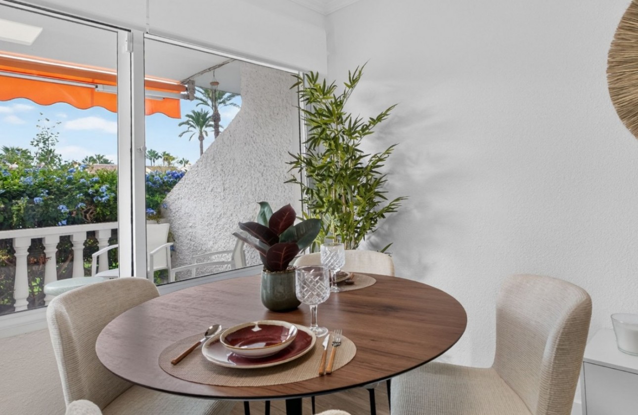 Resale - Apartment - Orihuela Costa - Villamartín