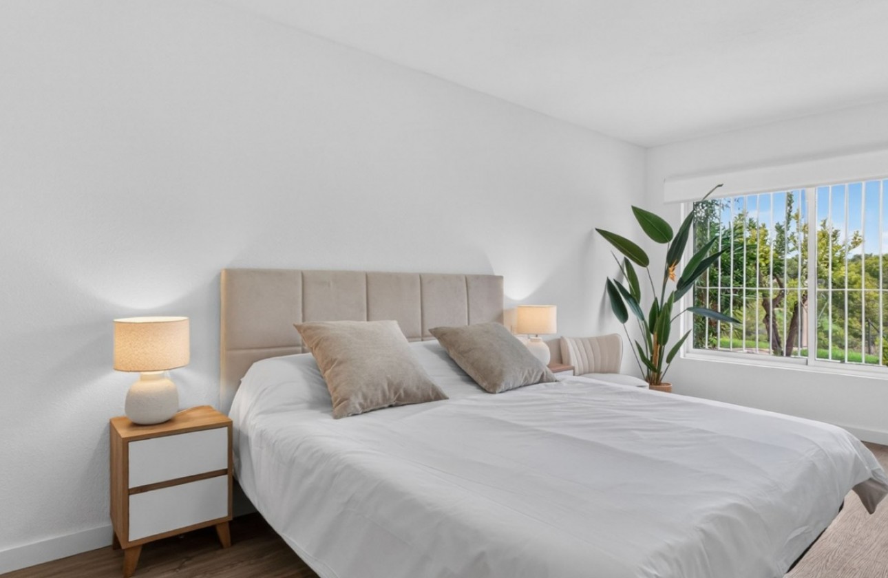 Resale - Apartment - Orihuela Costa - Villamartín