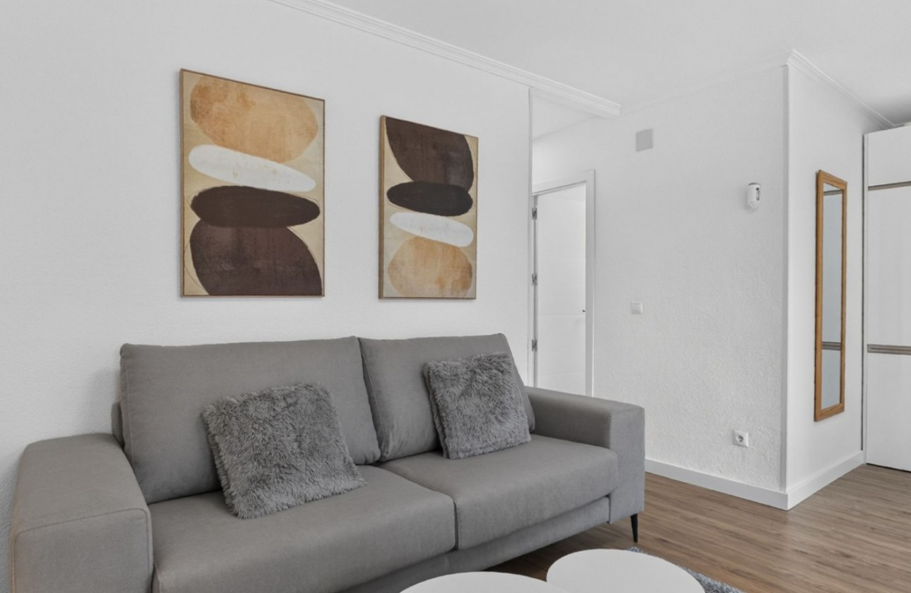 Resale - Apartment - Orihuela Costa - Villamartín