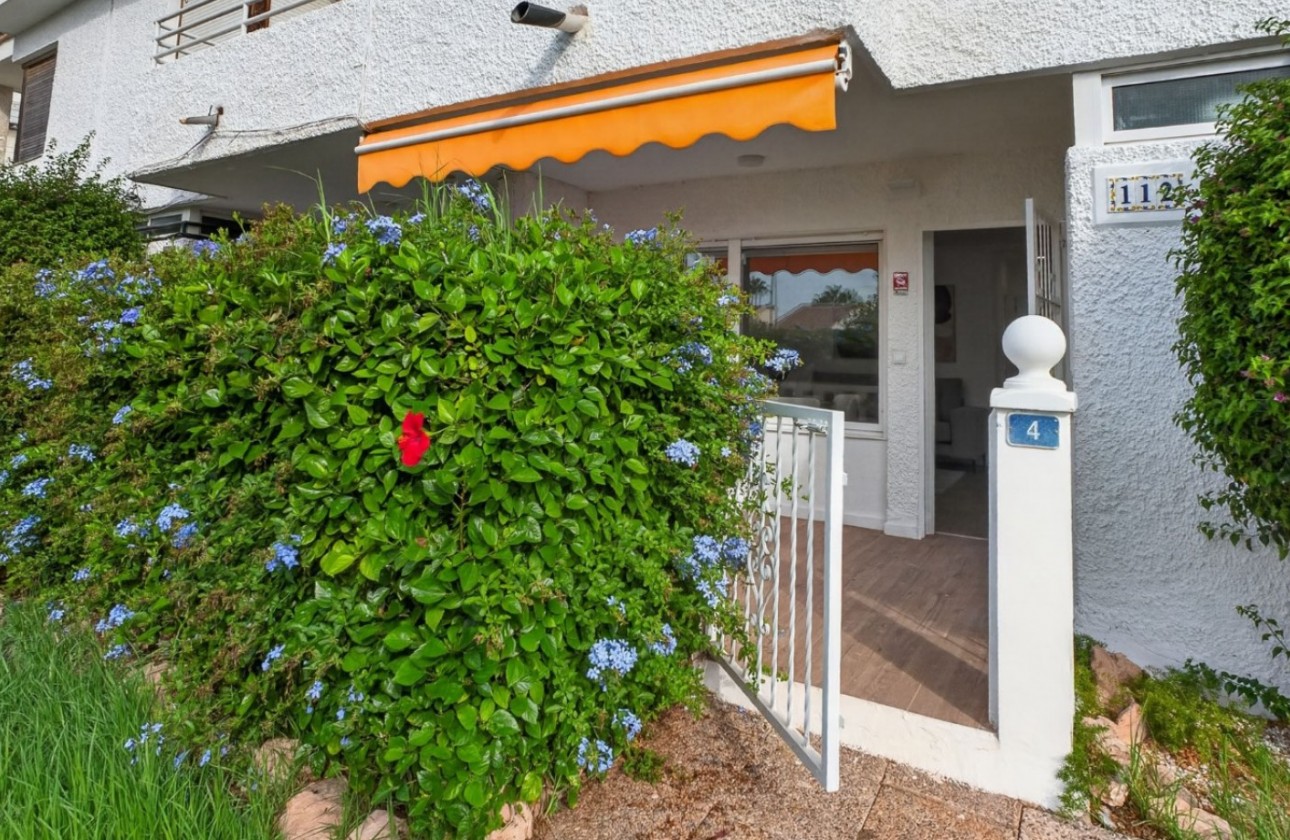 Resale - Apartment - Orihuela Costa - Villamartín