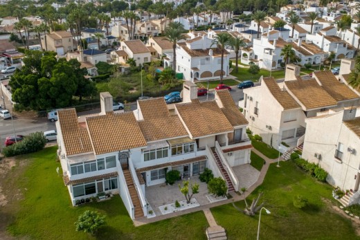 Resale - Apartment - Orihuela Costa - Villamartín