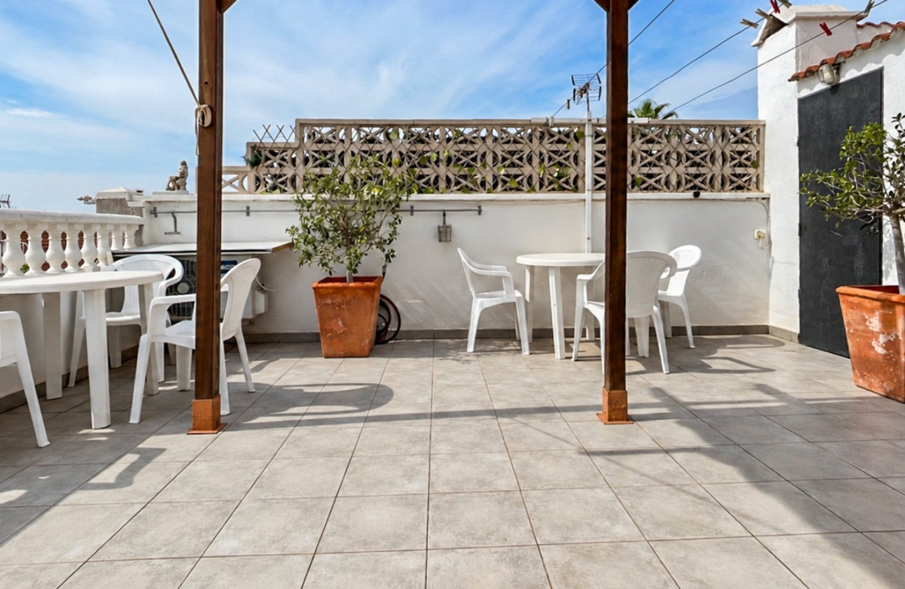 Resale - Bungalow - Torrevieja - La Siesta - El Salado -  Torreta