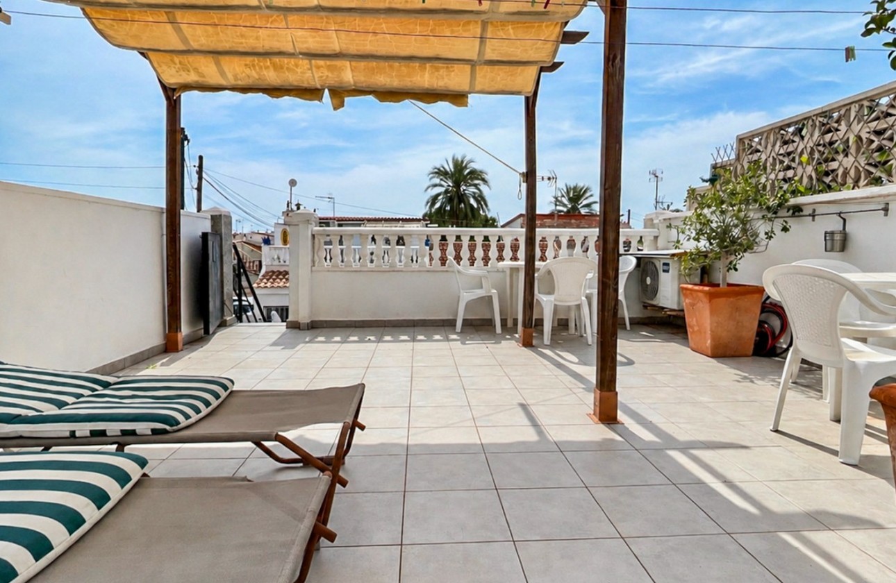 Resale - Bungalow - Torrevieja - La Siesta - El Salado -  Torreta