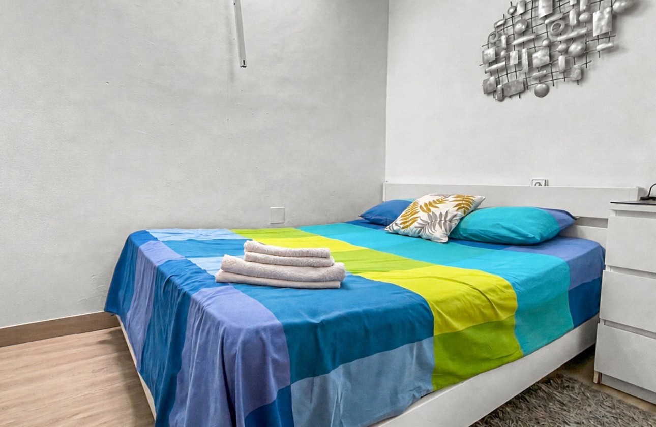 Resale - Bungalow - Torrevieja - La Siesta - El Salado -  Torreta