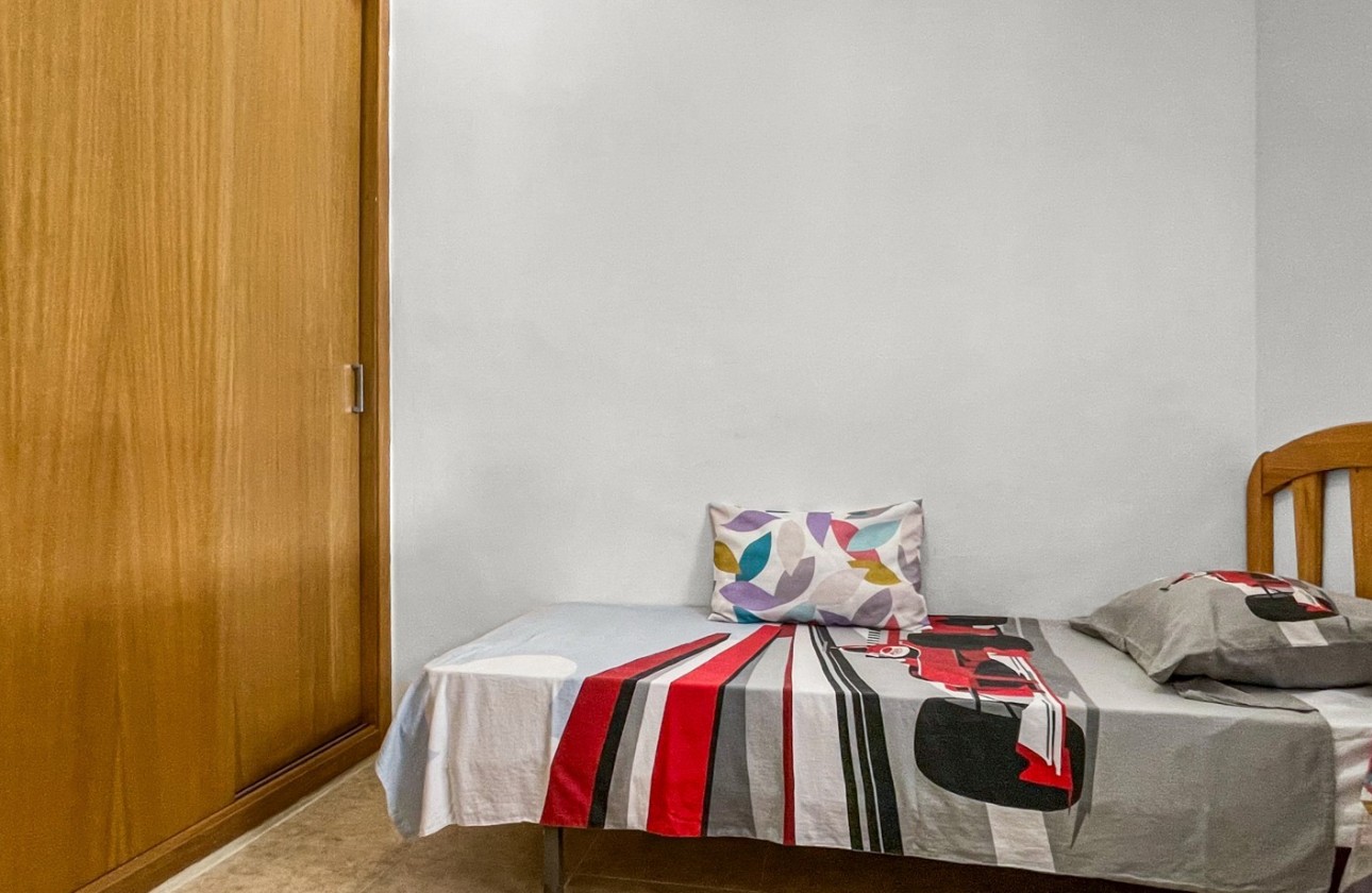 Resale - Bungalow - Torrevieja - La Siesta - El Salado -  Torreta
