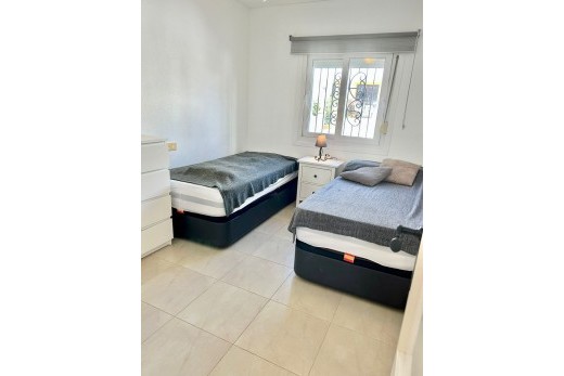 Reventa - Terraced house - Villamartin