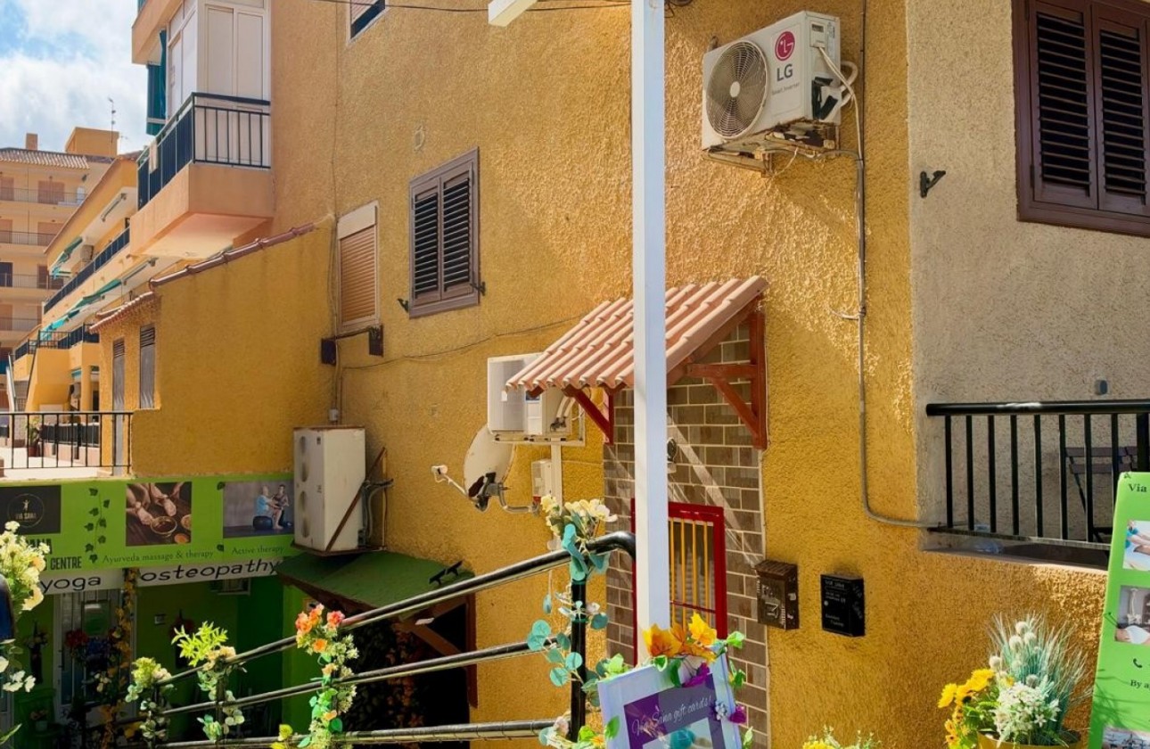 Resale - commercial - Torrevieja - Torrelamata - La Mata