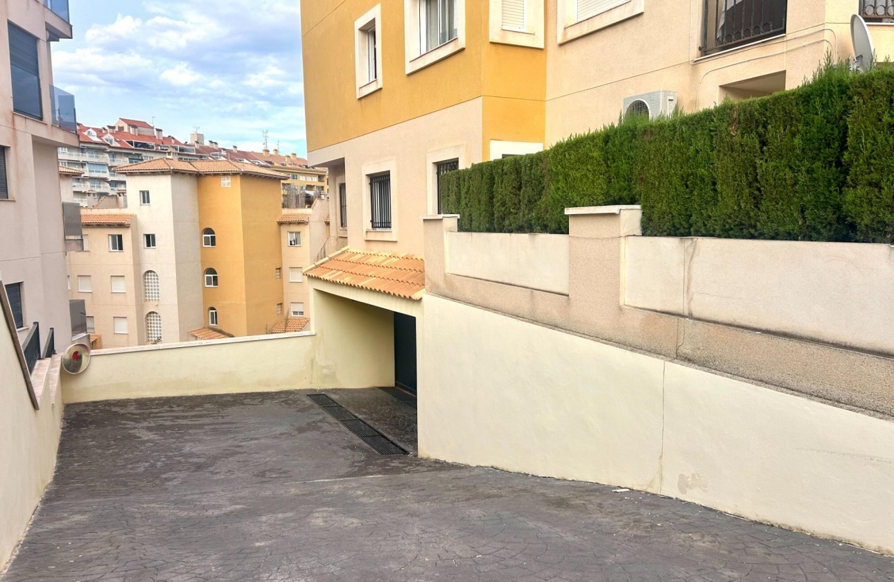 Reventa - Parking - Orihuela Costa - Campoamor