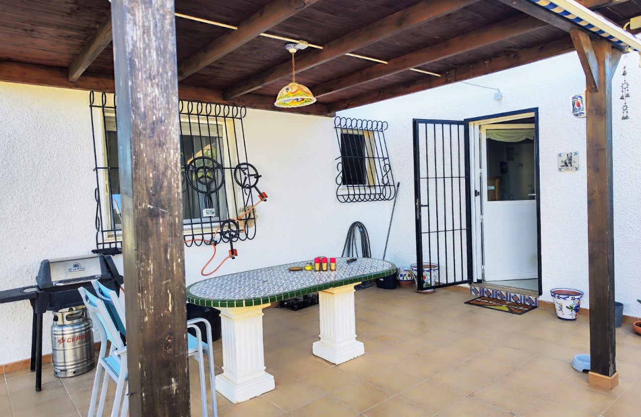 Återförsäljning - semi-detached-villa - Orihuela Costa - Lomas de Cabo Roig