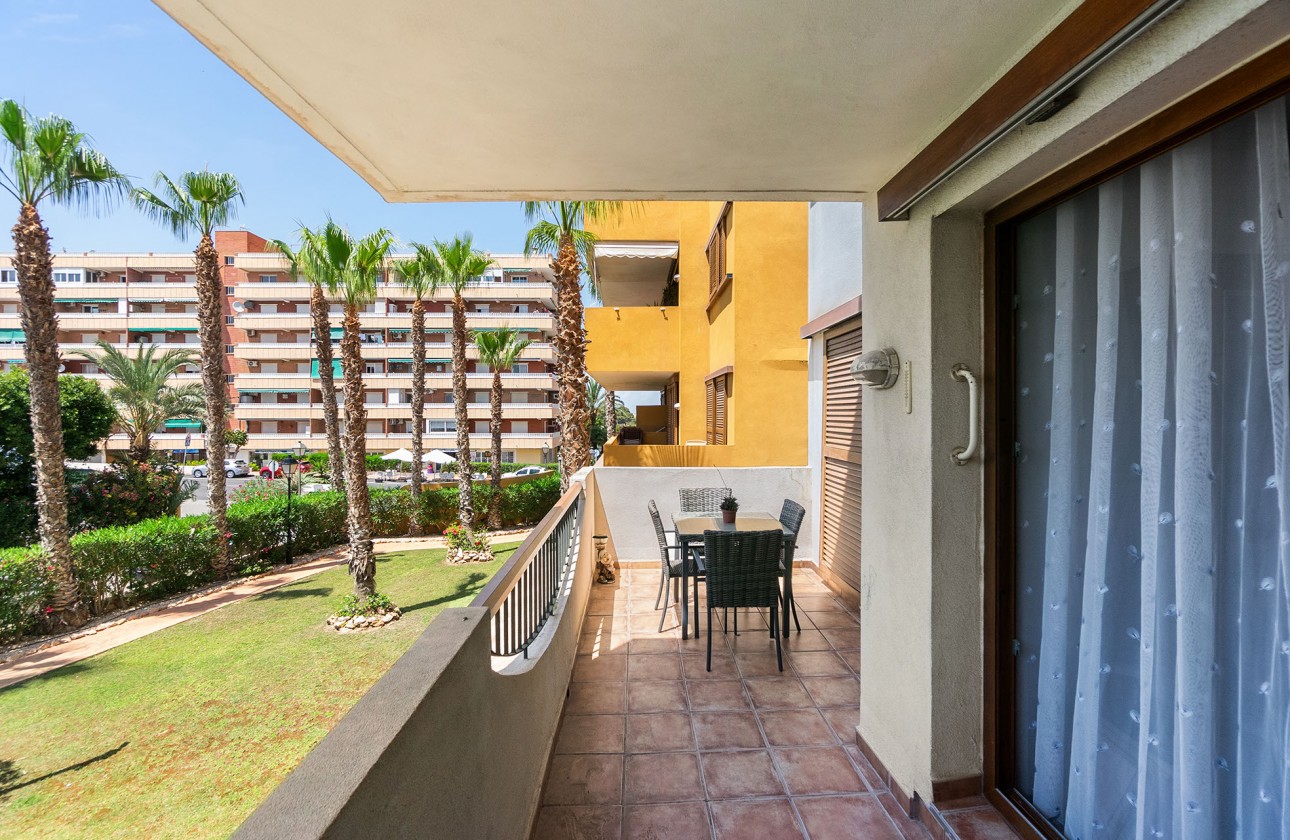 Resale - Apartment - Punta Prima - La Entrada