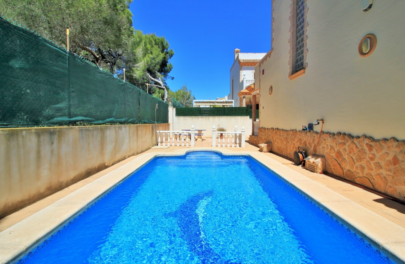 Resale - Villa - Villamartin - Los Dolses