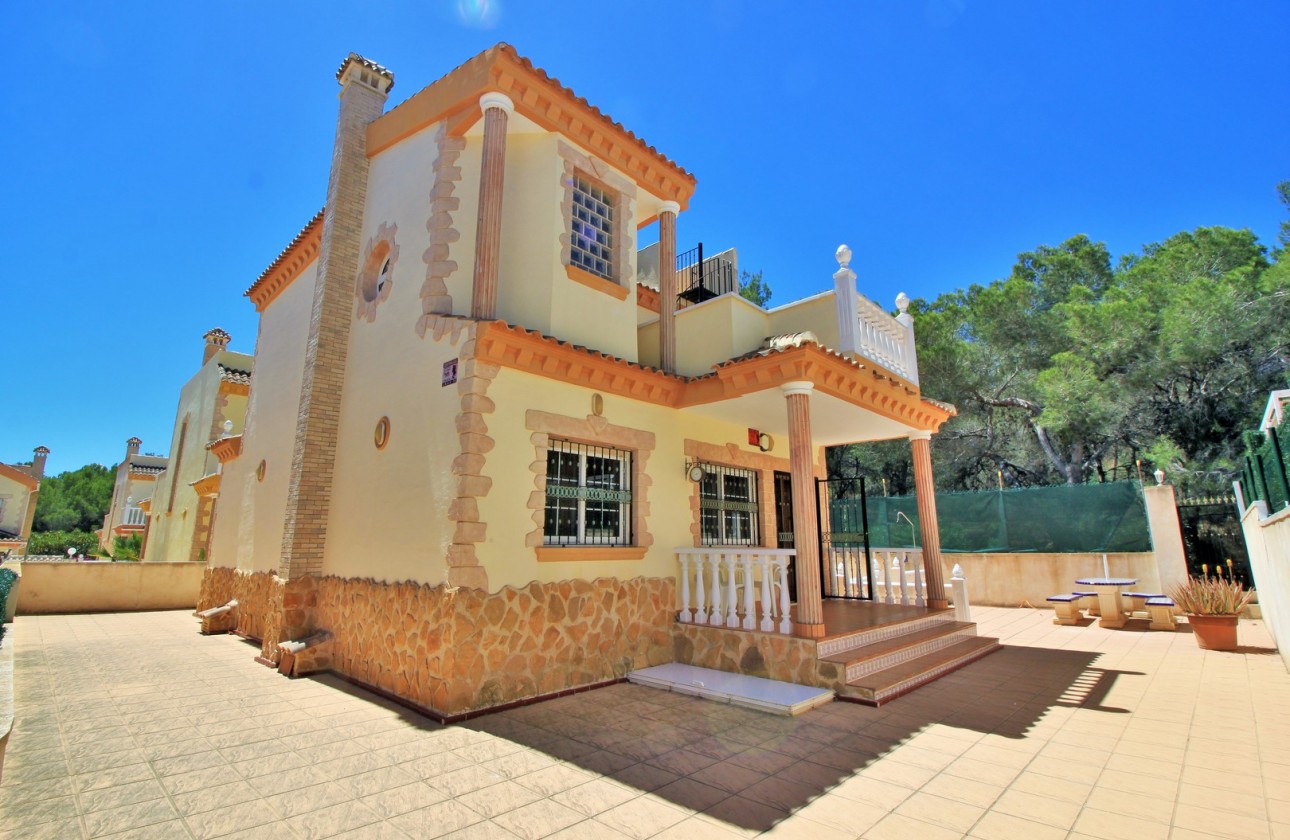 Resale - Villa - Villamartin - Los Dolses