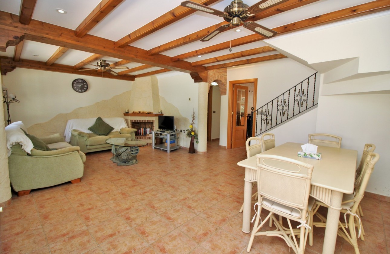 Resale - Villa - Villamartin - Los Dolses