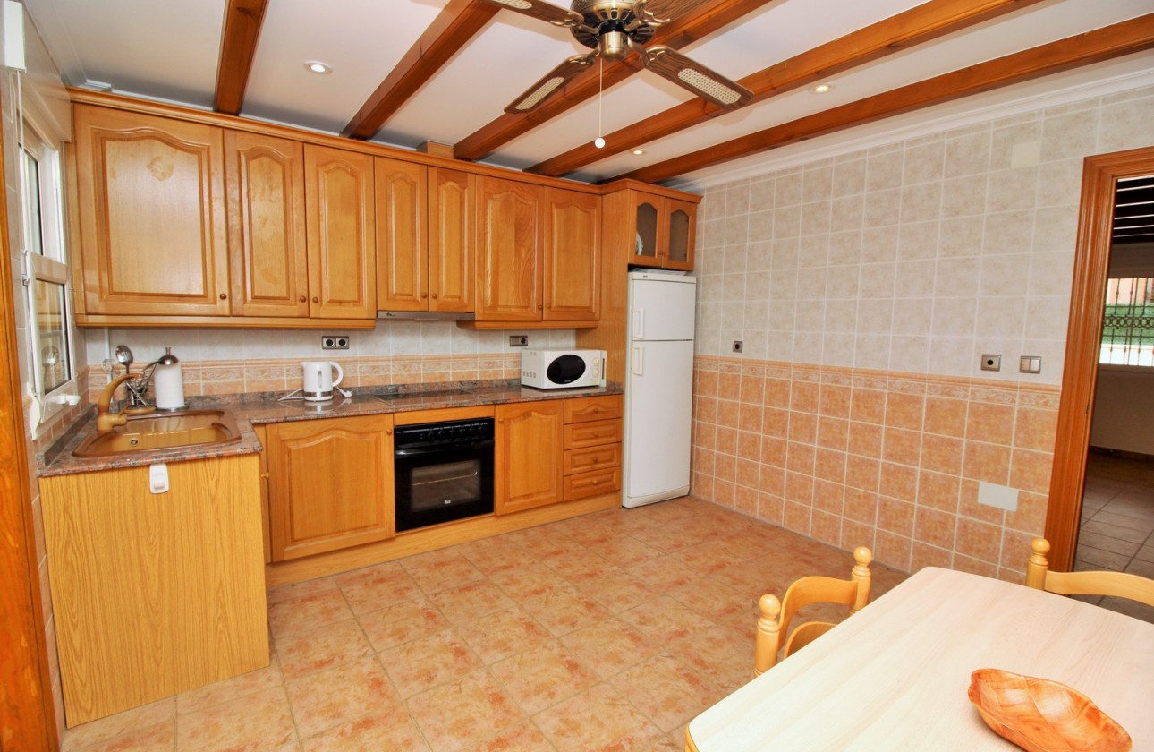 Resale - Villa - Villamartin - Los Dolses