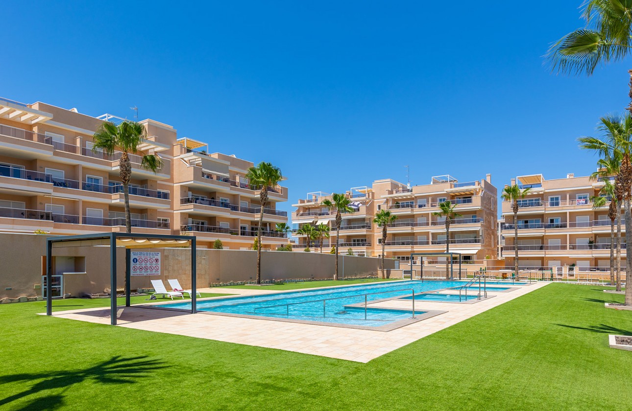 Resale - Apartment - Orihuela Costa - Villamartín-Las Filipinas