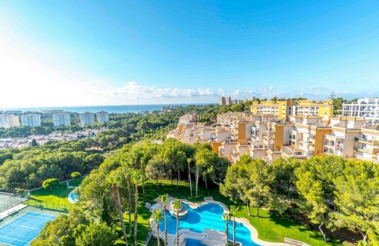 Resale - Apartment - Orihuela Costa - Campoamor