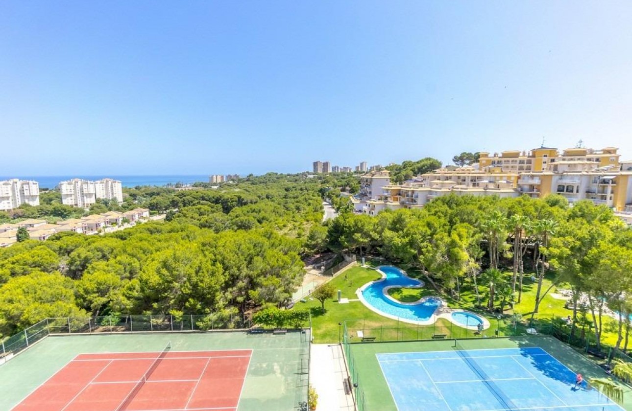 Resale - Apartment - Orihuela Costa - Campoamor