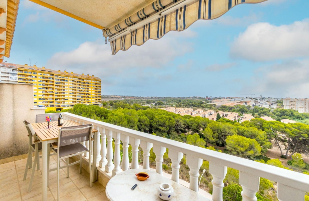 Resale - Apartment - Orihuela Costa - Campoamor