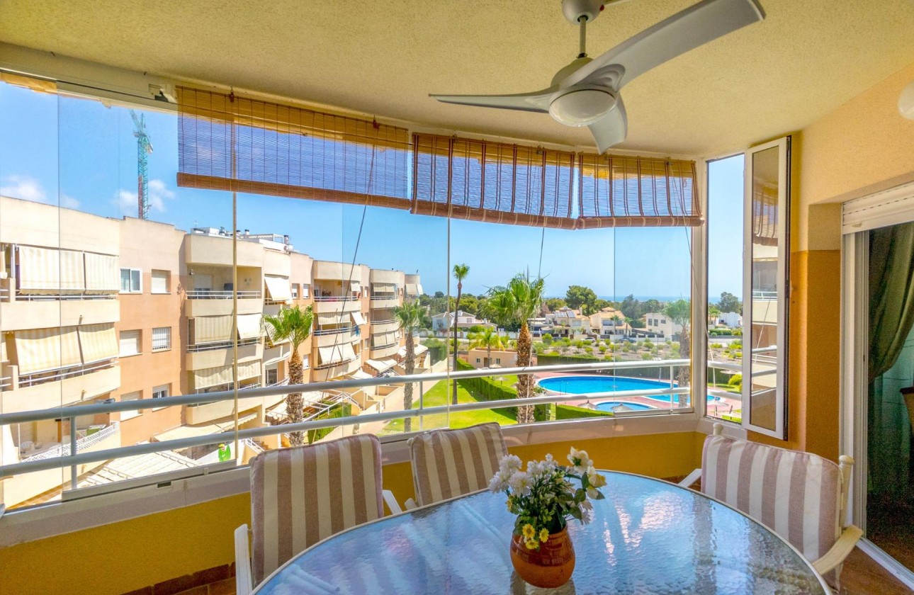 Resale - Apartment - Orihuela Costa - Campoamor