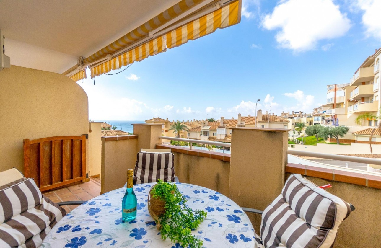 Resale - Apartment - Orihuela Costa - Campoamor