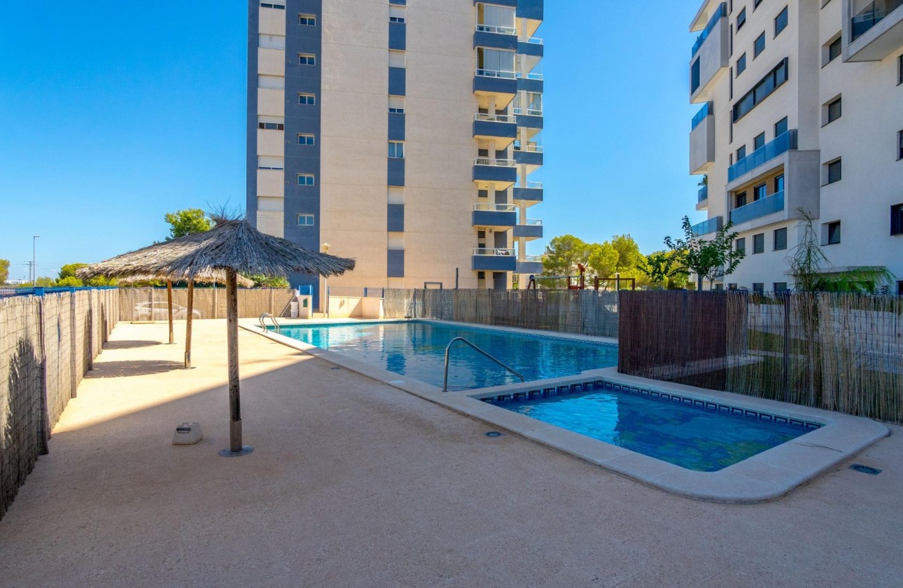 Resale - Apartment - Orihuela Costa - Altos de Campoamor