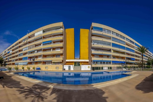 Resale - Apartment - Punta Prima - El Acequión