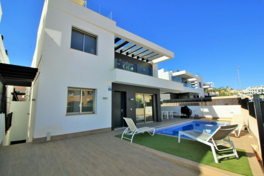 Resale - Villa - Villamartin