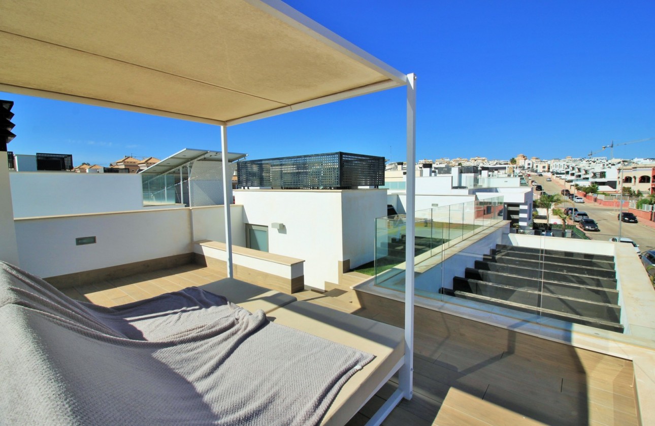 Resale - Villa - Villamartin