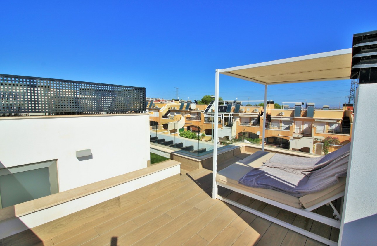 Resale - Villa - Villamartin