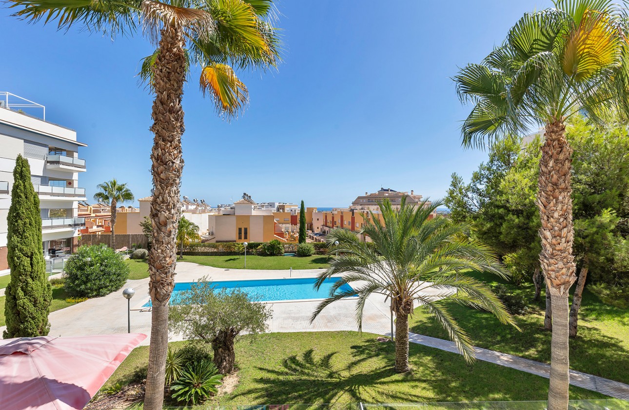 Resale - Apartment - Orihuela Costa - Villamartín-Las Filipinas