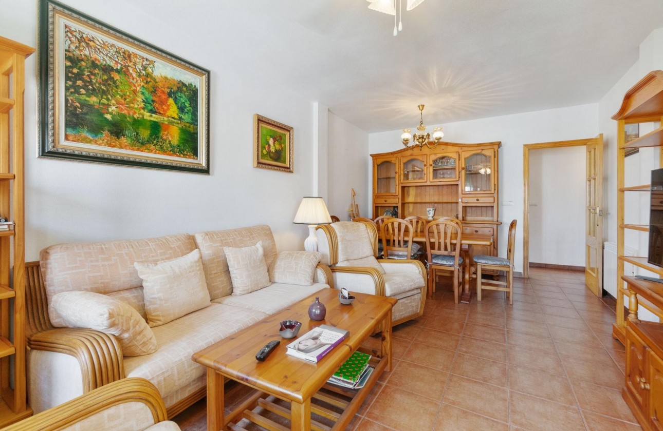 Resale - Apartment - Orihuela Costa - Campoamor