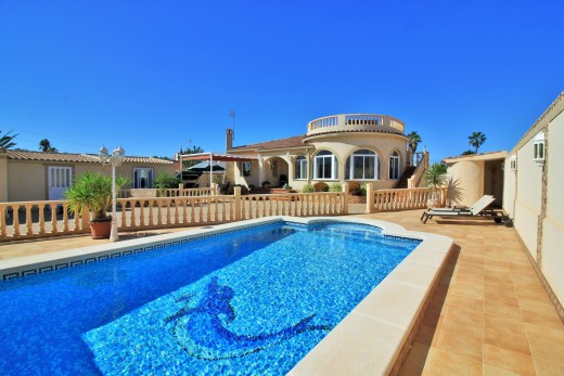 Resale - Villa - Torrevieja - La Siesta