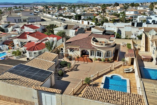 Resale - Villa - Torrevieja - La Siesta