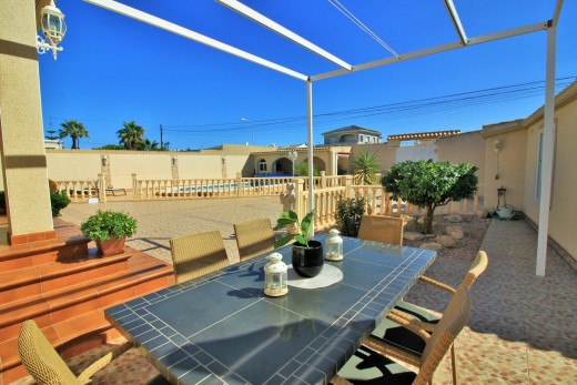 Resale - Villa - Torrevieja - La Siesta