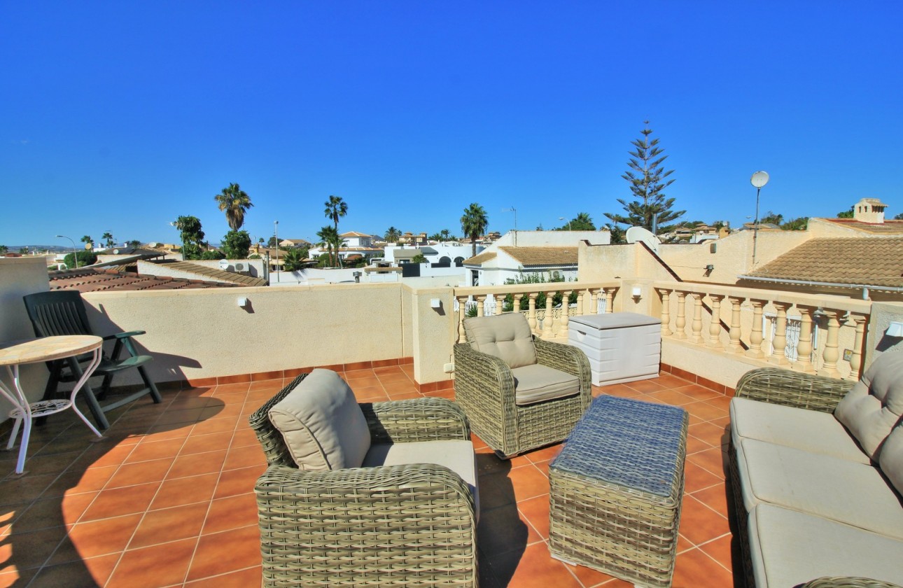 Resale - Villa - Torrevieja - La Siesta