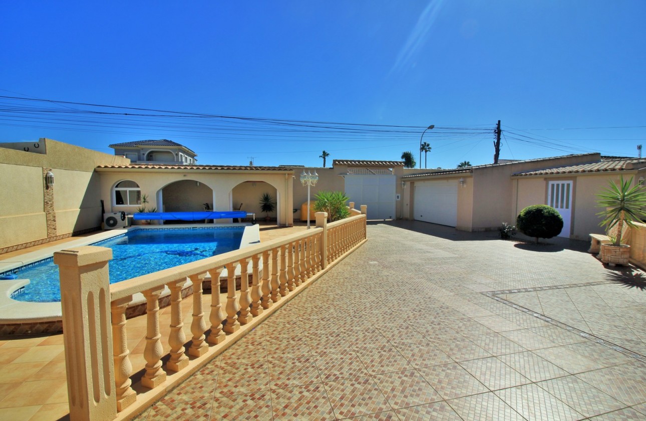 Reventa - Chalet - Torrevieja - La Siesta