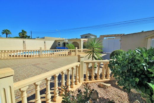 Resale - Villa - Torrevieja - La Siesta