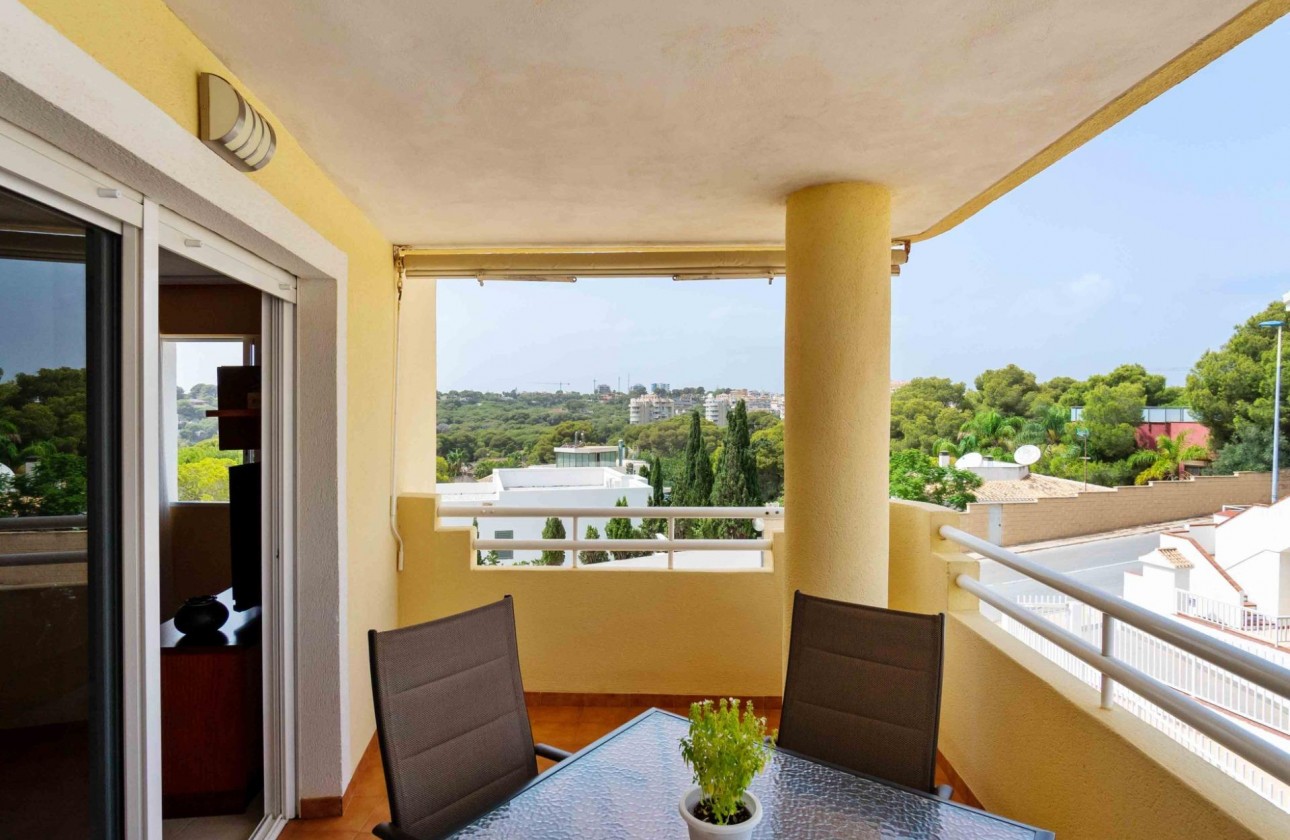 Resale - Apartment - Orihuela Costa - Campoamor