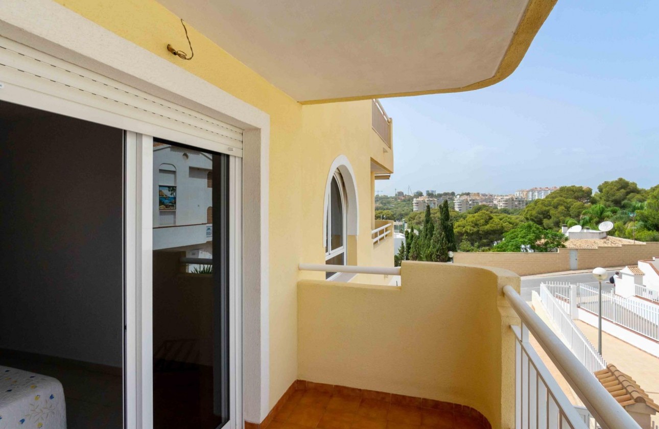 Resale - Apartment - Orihuela Costa - Campoamor