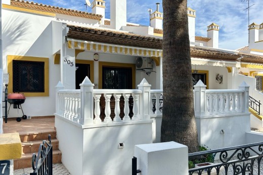 Resale - Villa - Villamartin