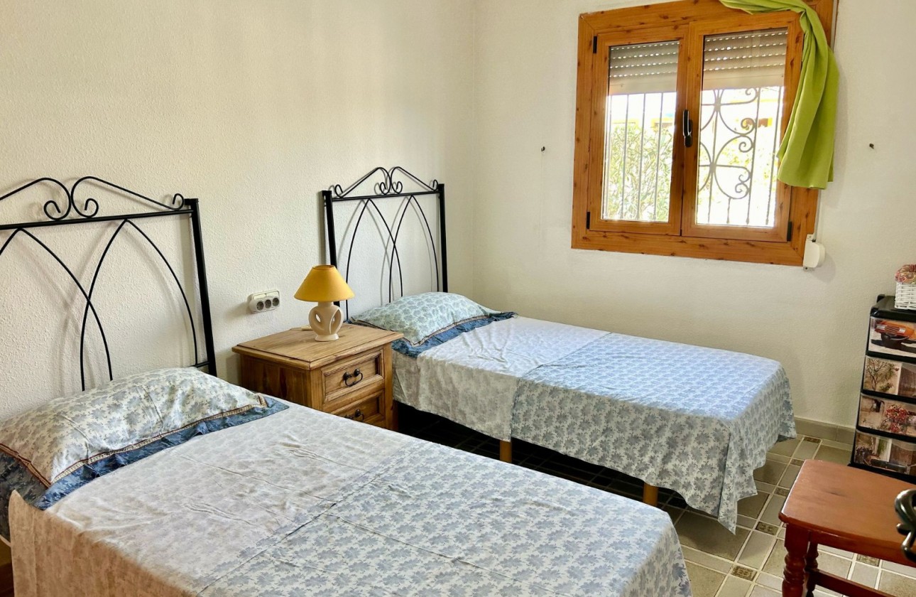 Resale - Villa - Villamartin