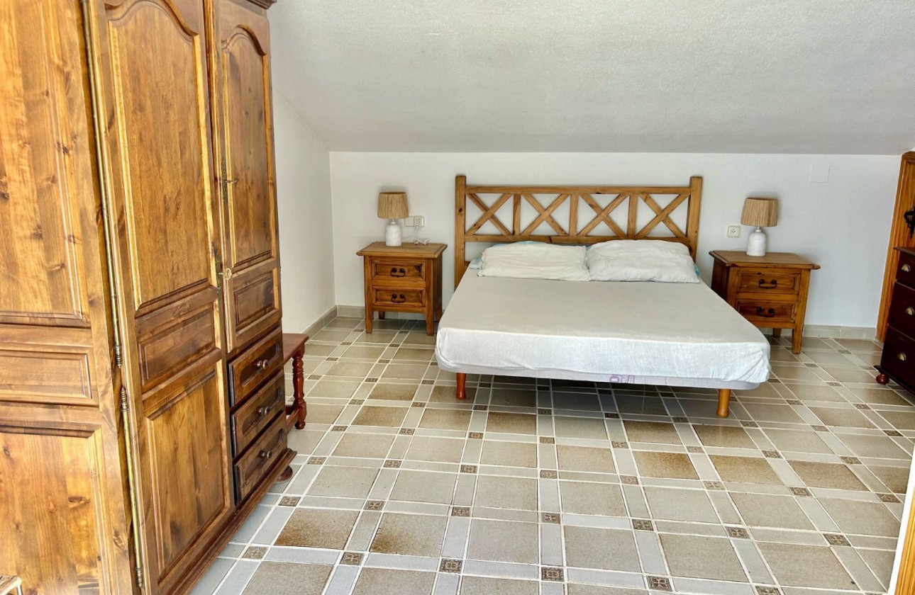 Resale - Villa - Villamartin